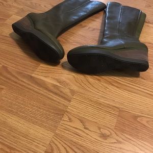 Tsubo 100% Leather Boots Size 9